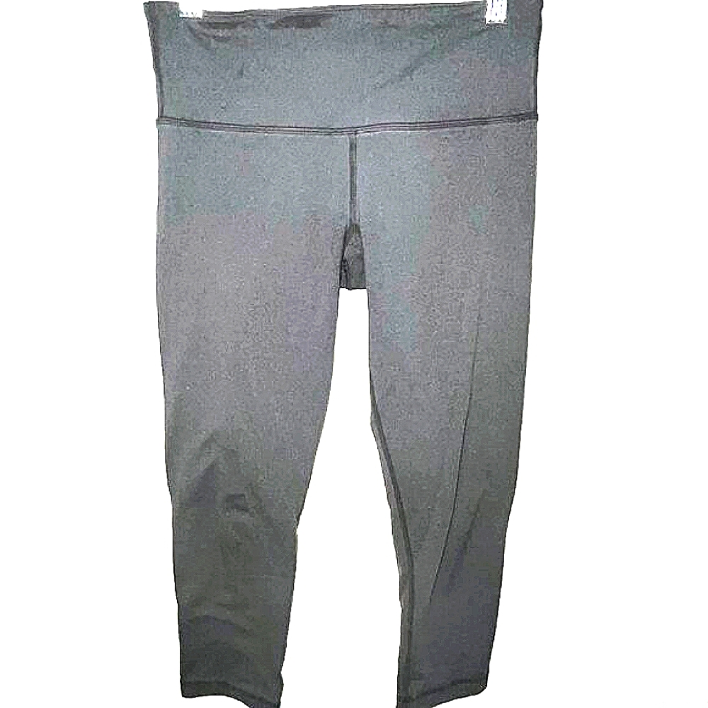 Lululemon Grey Size 4 Capris Work Out Leggings Active Pants With Key Pocket